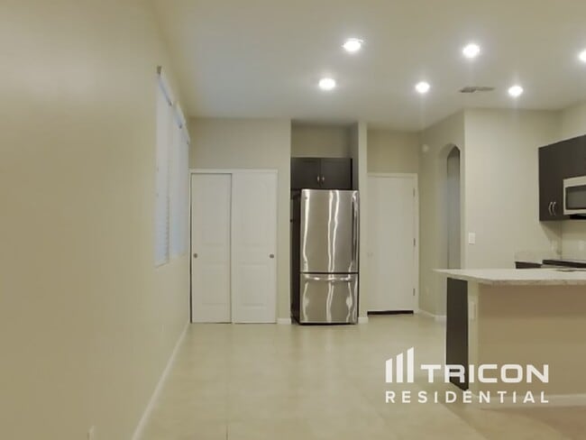 Photo - 12539 W Hummingbird Terrace