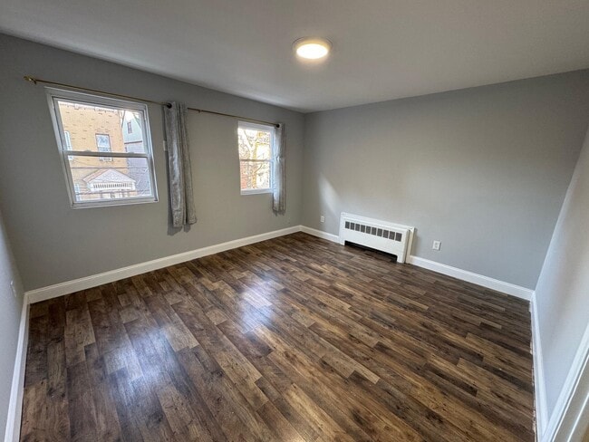 Photo - 552 38th St Unit 4