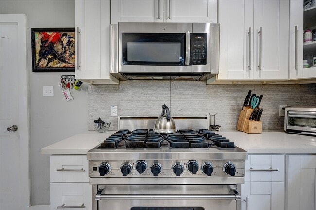 Photo - 5205 Irvington Blvd