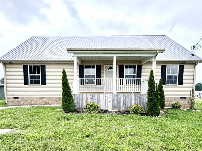 Building Photo - Large home for rent!