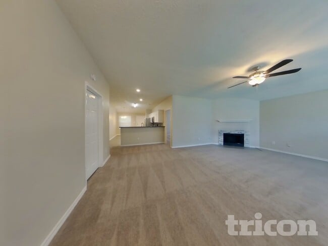 Photo - 25402 Holyoke Ln