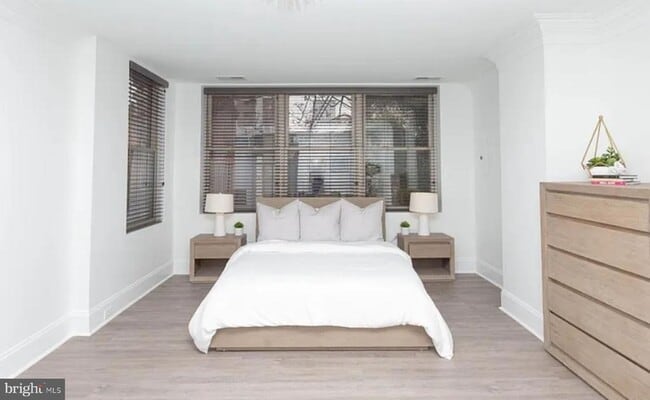 Photo - 1020 N Calvert St Unidad 2B