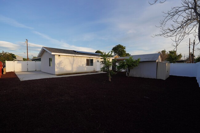 Photo - 925 Ohio St Unit 2