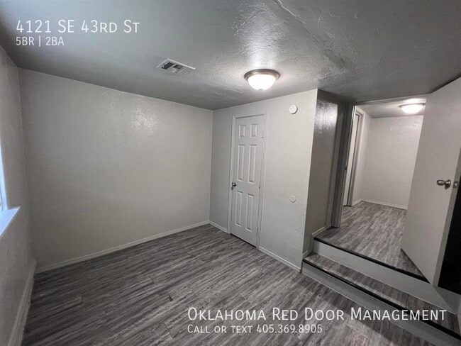 Photo - 4121 SE 43rd St