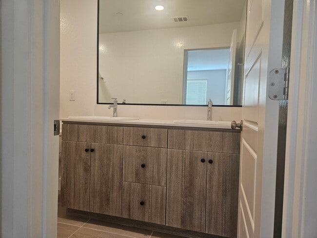 Photo - COMING SOON! Gorgeous 3/2 Town Home in Clovis with Solar!