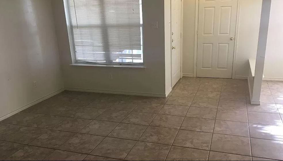 Photo - 1704 Dexter Dr S