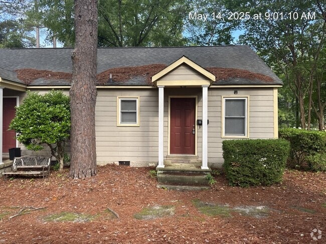 Building Photo - 1913-B Wilson St Rental