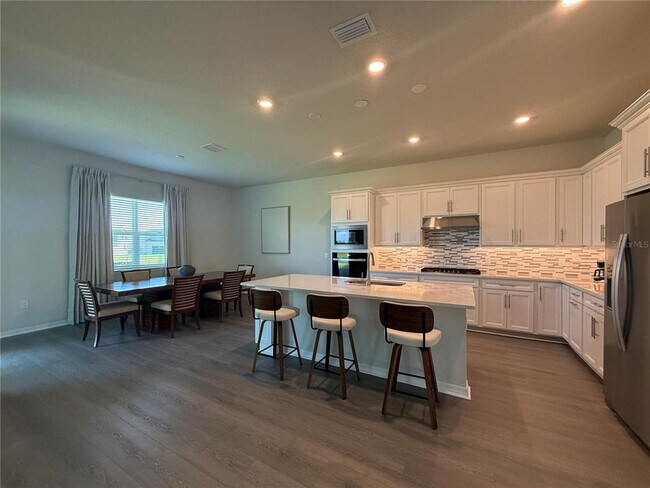 Photo - 8243 Fenton St