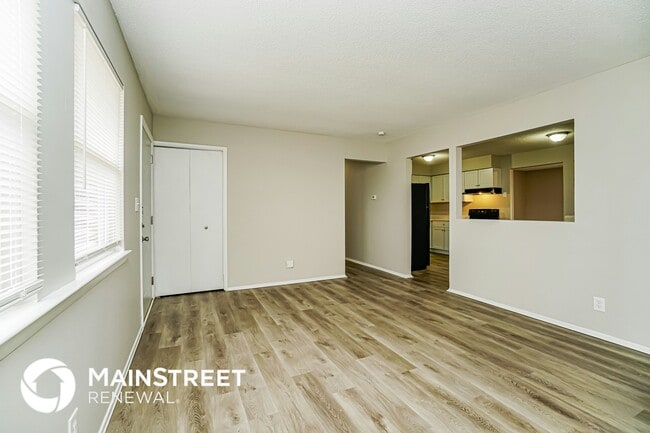 Photo - 5262 Hacket Dr