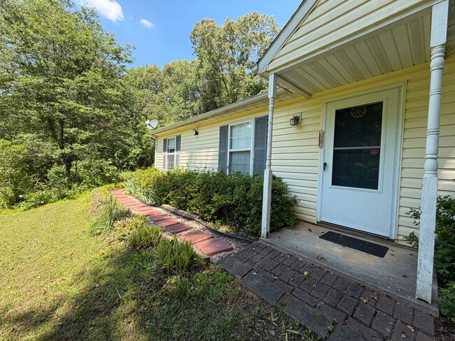 Photo - 137 Snapdragon Rd