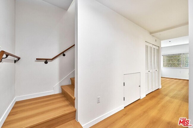 Photo - 2864 Sunset Pl Unidad 203