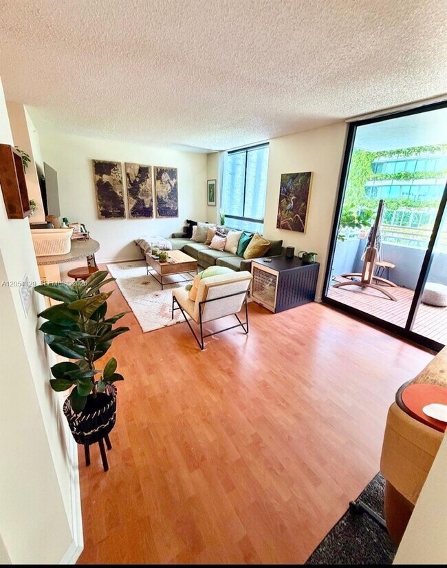 Photo - 1330 West Ave