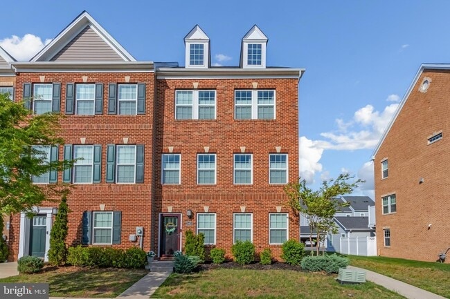 Building Photo - 11411 Tolkien Ave