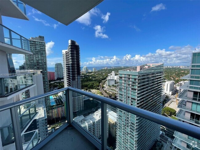 Building Photo - 1100 S Miami Ave Unit 2304 Rental