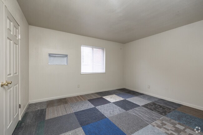 2BR, 1BA - 825SF - Secondary Bedroom