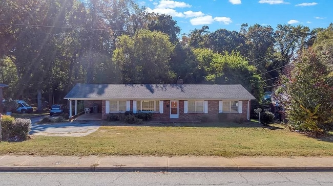 Photo - 728 Asheville Hwy