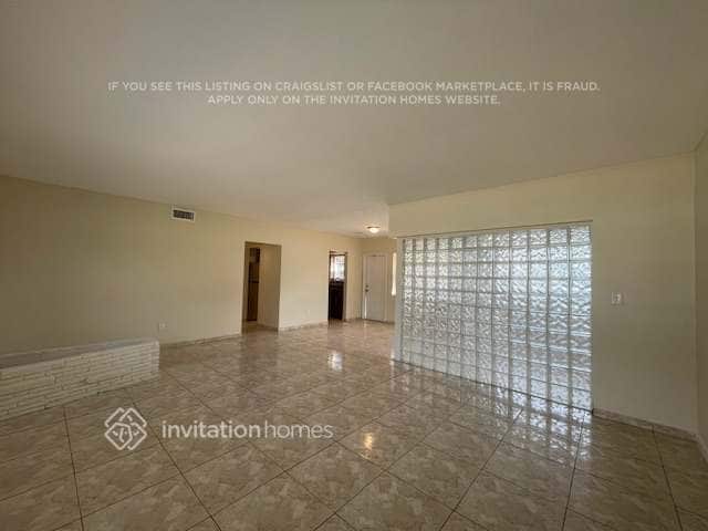 Photo - 510 NE 172nd St