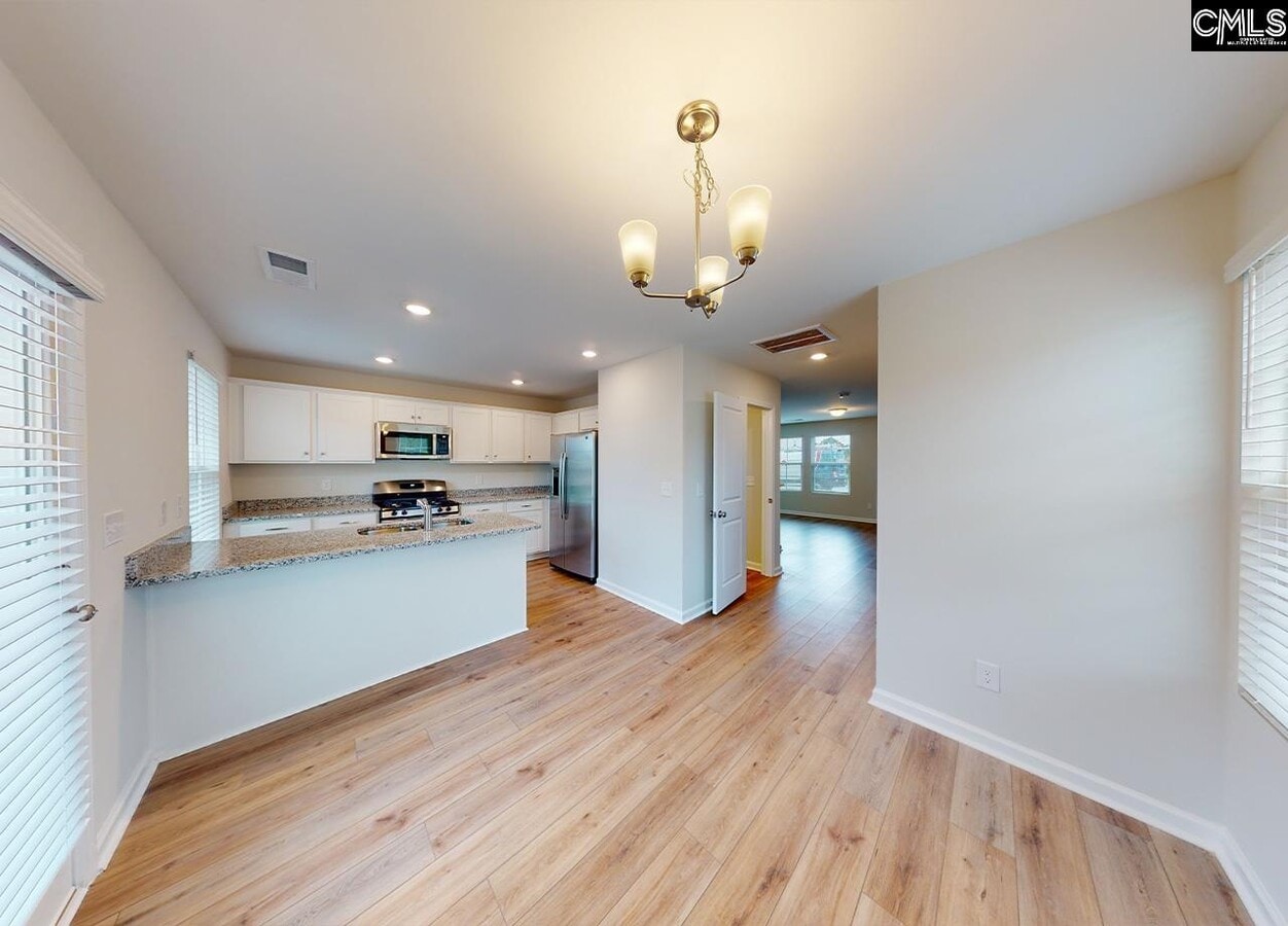 Photo - 1102 Semoran Wy