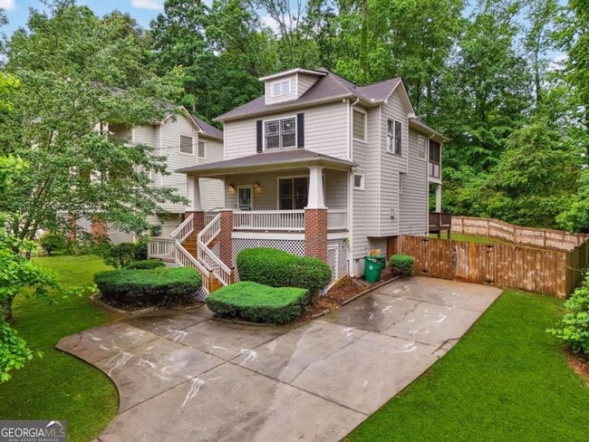 Building Photo - THREE BEDROOM DECATUR GEM WITH ENDLESS POTENTIAL!