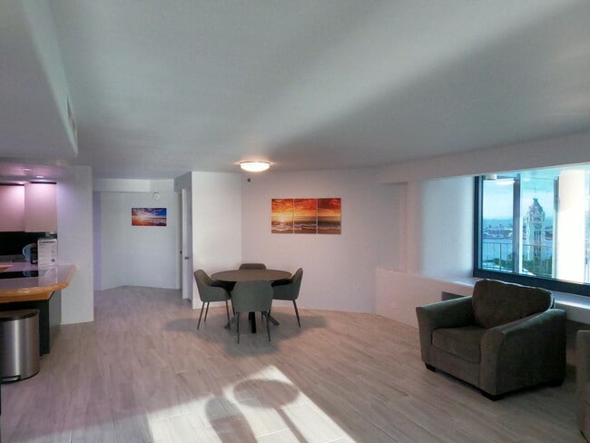 Photo - 66 Queen St Unit 1901