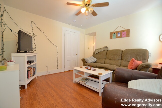 Photo - 40 Shepard St Unidad 1