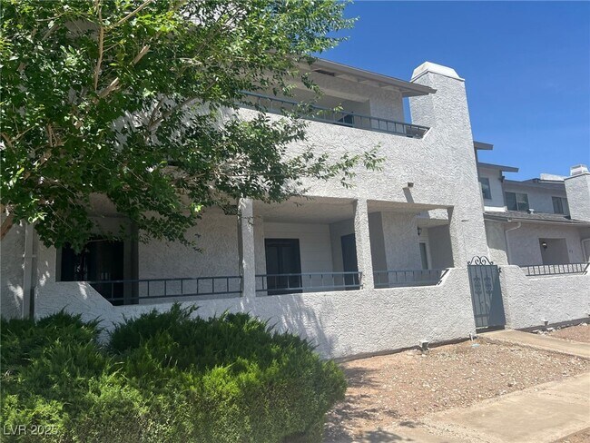 Building Photo - 1604 Justin Pl Unit 0 Rental