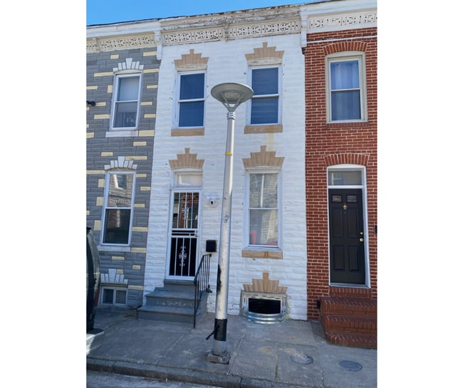 Building Photo - 1255 Sargeant St Unit F Available $700 F