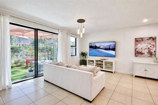 Photo - 8458 Kelsall Dr