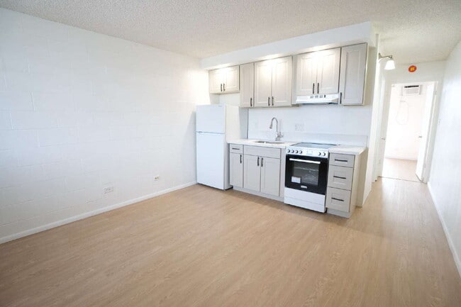 Photo - Renovated 1BR/1BA Condo w/ Parking & Large Lanai – Hale Hoaloha Unit 605