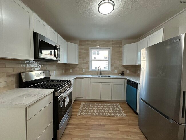 Photo - 3213 Hollywood Ave