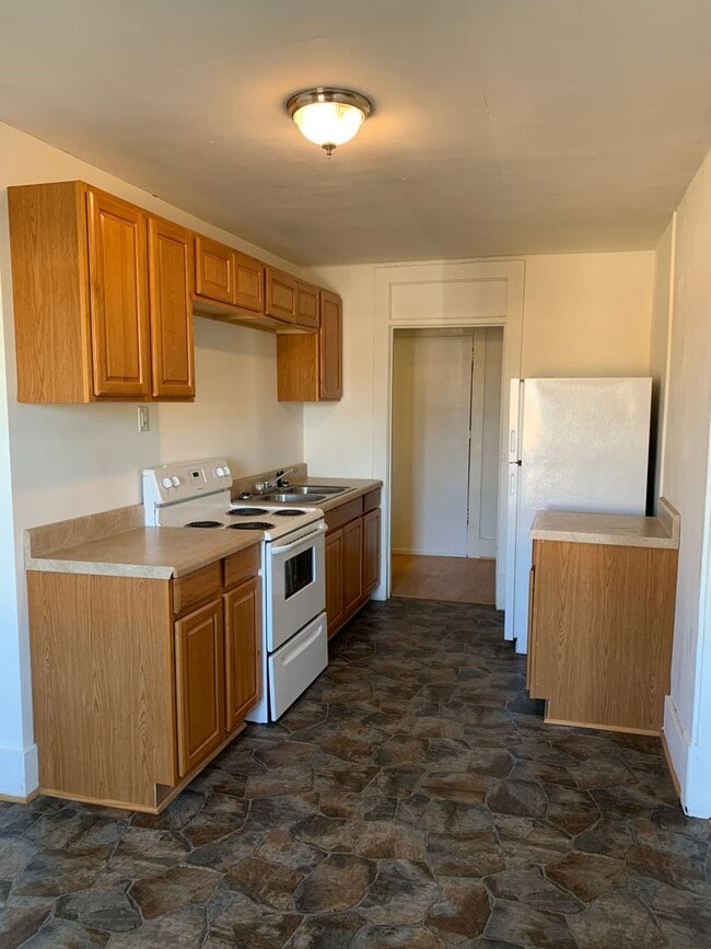 Photo - Walking distance to everything in Altavista! Right in the heart of Altavista on Main St!