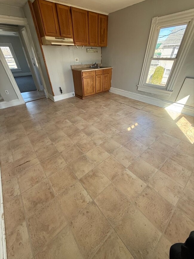 Photo - 1001- Up &amp; Down Unit DOWN