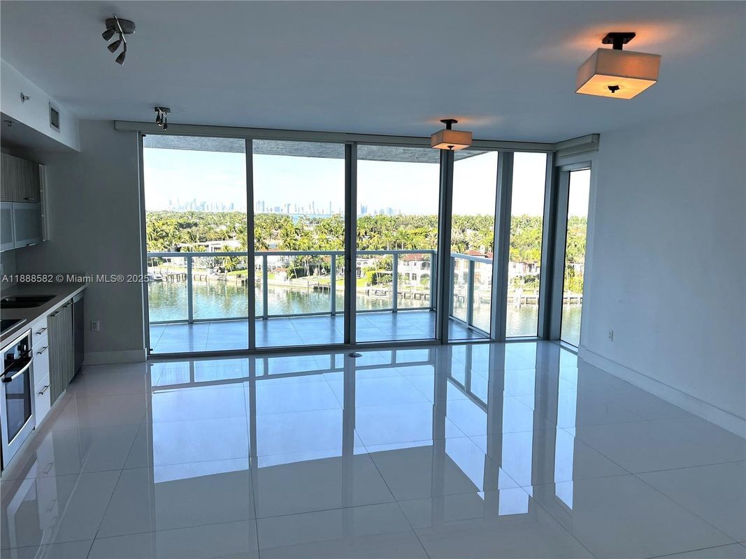 Photo - 6700 Indian Creek Dr