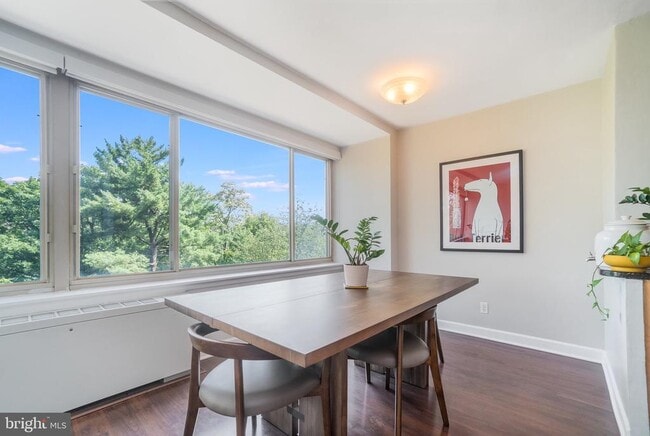 Photo - 1210 N Taft St Unit 504
