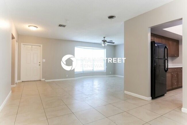 Photo - 3 Bedroom Pet-Friendly Home in Lauderhill, FL with Main Street Renewal