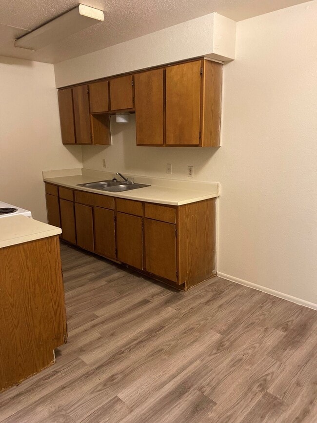 Photo - 705 W. Mitchell-#705 Unidad #705