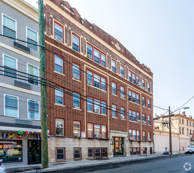 Photo - 12-20 Canfield St