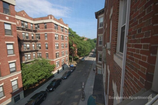 Building Photo - 5 Walbridge St