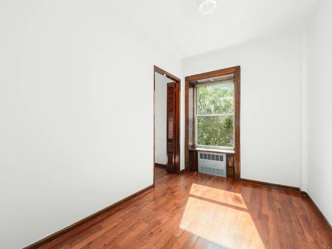 Photo - 145 W 80th St