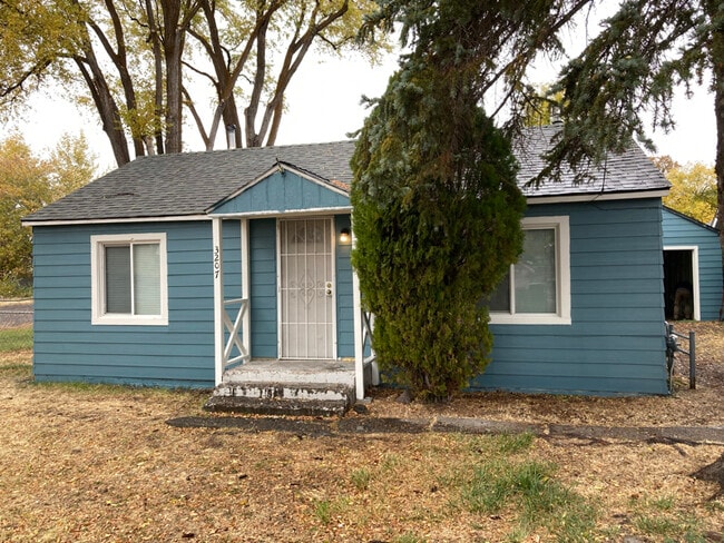 Photo - 3207 Hilyard Ave