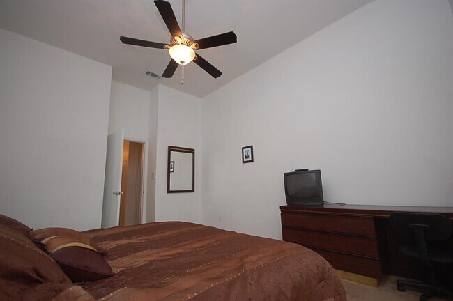Photo - 1908 San Antonio St Unit 312
