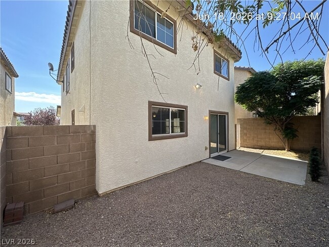 Photo - 637 Lucky Pine St