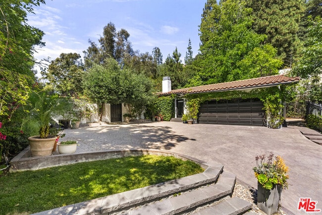 Photo - 9559 Sherwood Forest Ln