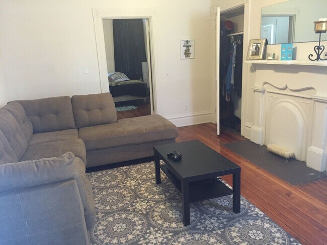 Photo - 1608 Lowrie St Unidad #2