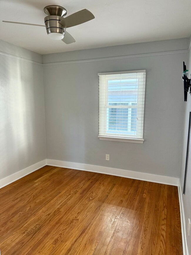 Photo - Welcome to The Gardens on Bancroft – Where... Unit 3938