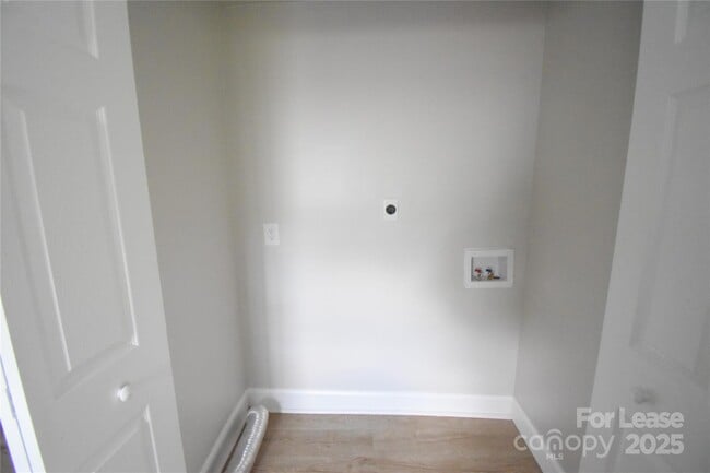 Photo - 665 Central Dr NW