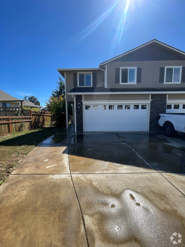 Building Photo - 3Bed 2.5 bath in Sublimity OR Rental