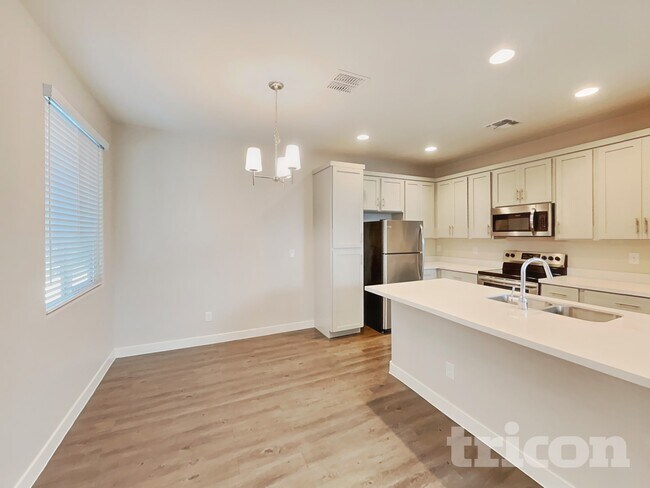 Photo - 2929 N 28th St