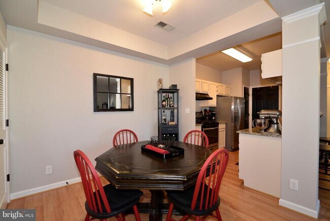 Building Photo - 46620 Drysdale Terrace Unit 200