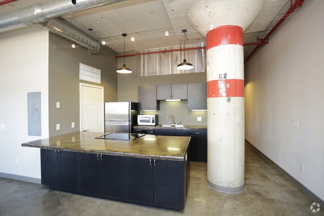 2BR, 2BA - 317_1460 SF - Mitchell Park Plaza